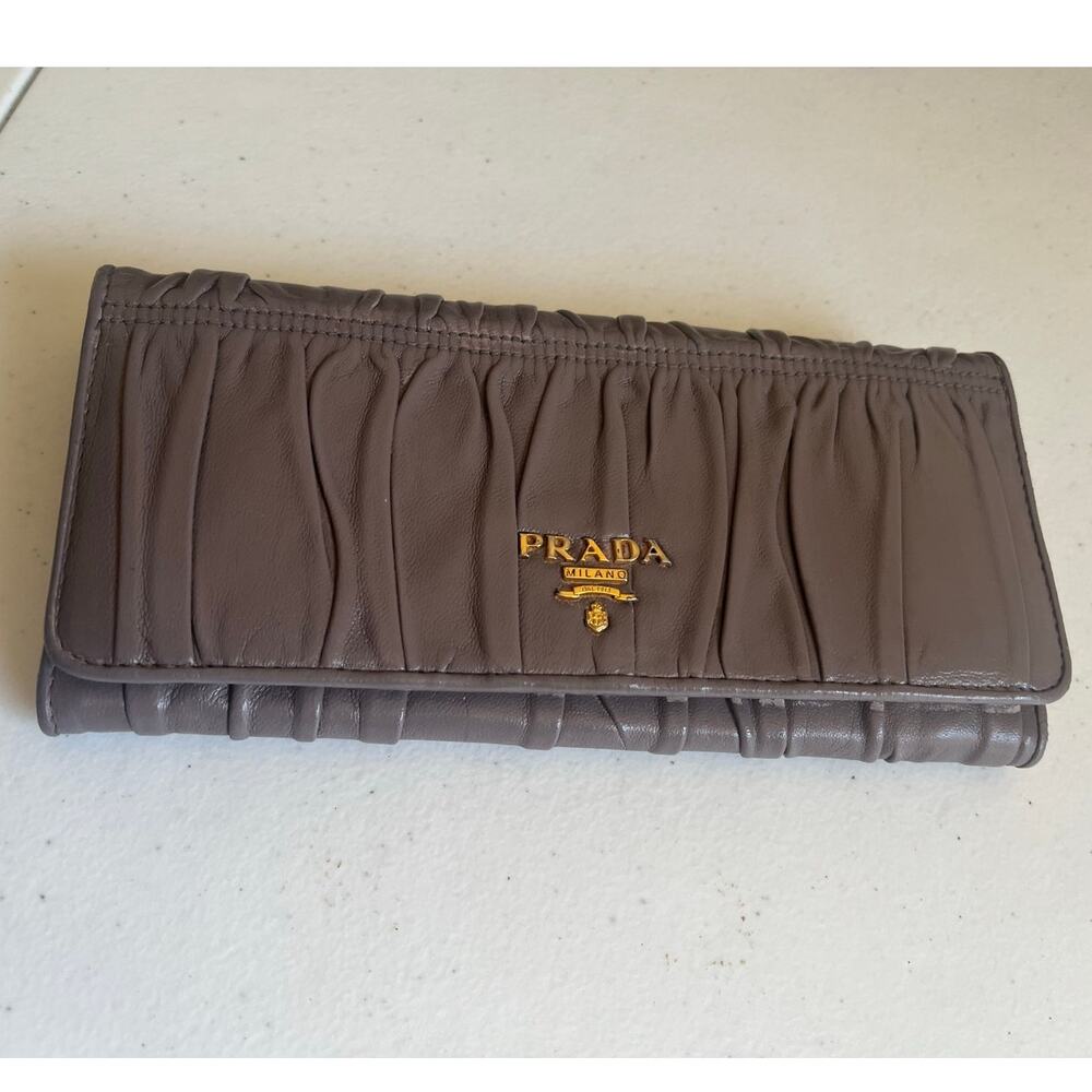 Authentic Prada Gaufre Ruffled Leather Continental Wallet Luxury Designer Italy